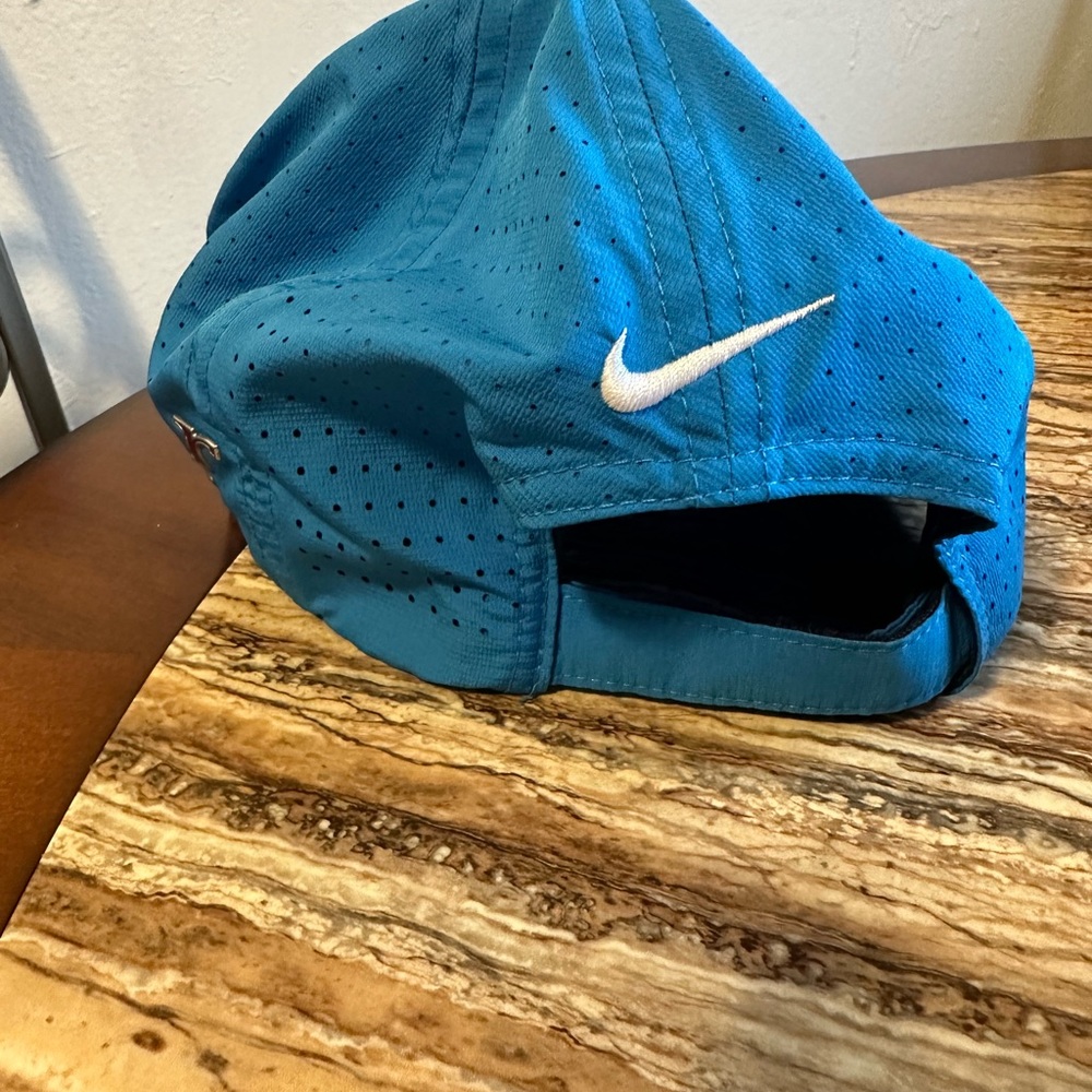 Golf hat - Picture 7 of 7